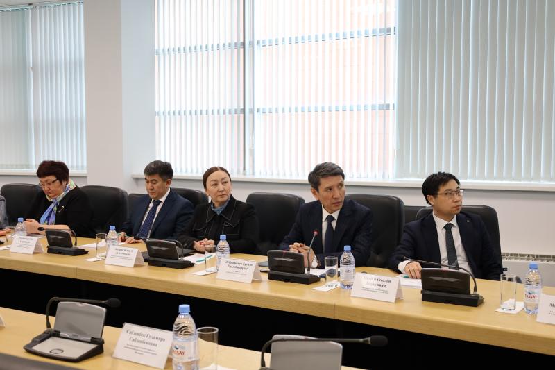 В Национальном холдинге «QazBioPharm» состоялась встреча с министром экологии и природных ресурсов РК