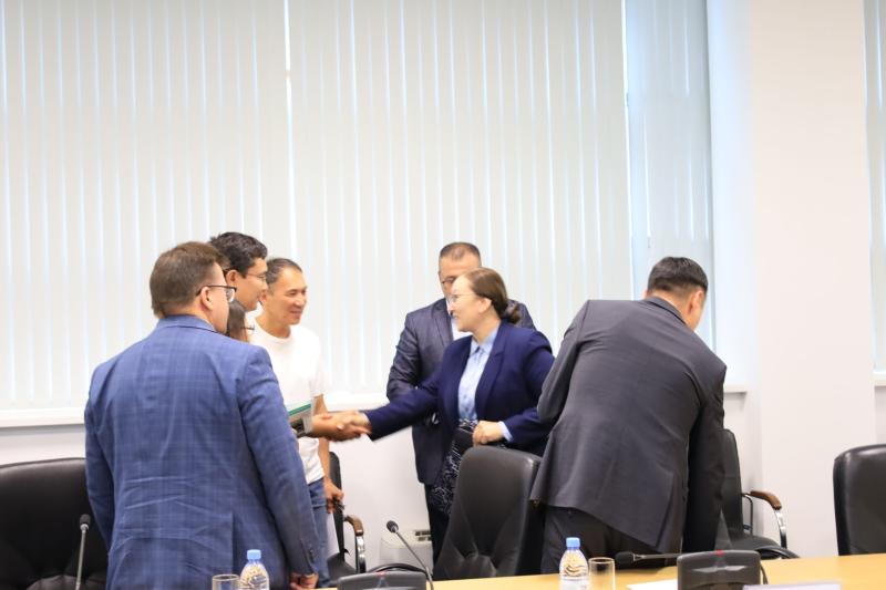 В Национальном холдинге «QazBioPharm» представили инновационный медицинский катетер казахстанской разработки