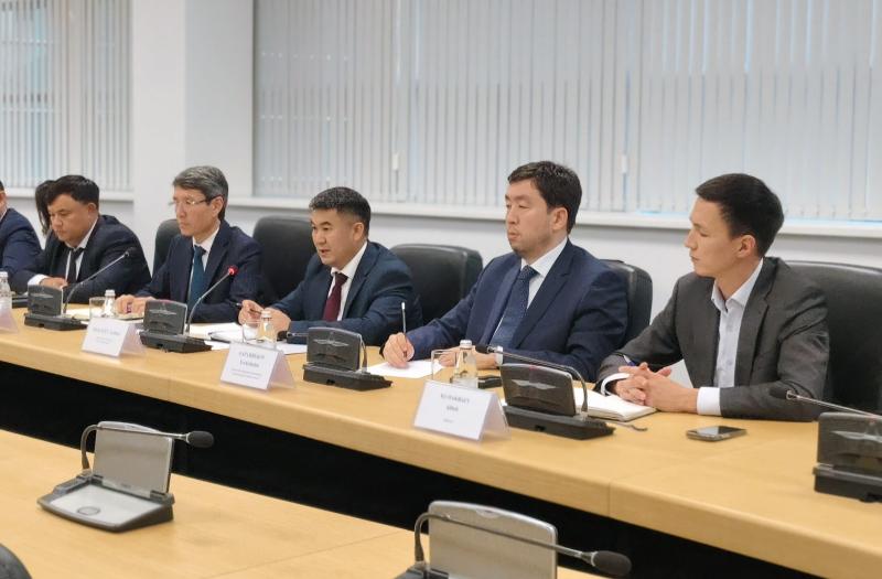 В Национальном холдинге «QazBioPharm» состоялась встреча с Чрезвычайным и Полномочным Послом Франции