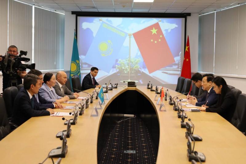 31 июля 2024 года в АО «Национальный холдинг «QazBioPharm» состоялась официальная встреча Советника Президента Республики Казахстан по вопросам науки и инноваций Закарья К. Д.