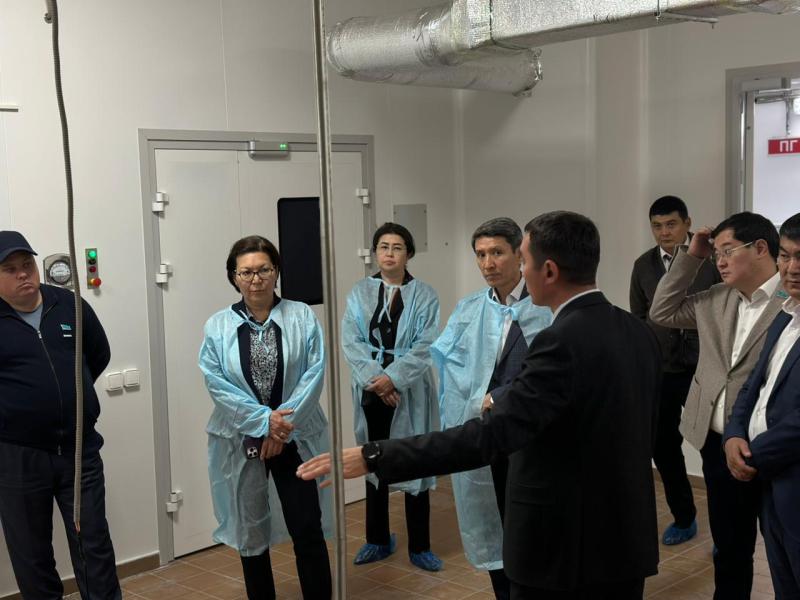 Депутаты Мажилиса ознакомились со стратегическими объектами страны в сфере биологической безопасности