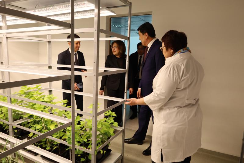 В Национальном холдинге «QazBioPharm» состоялась встреча с министром экологии и природных ресурсов РК