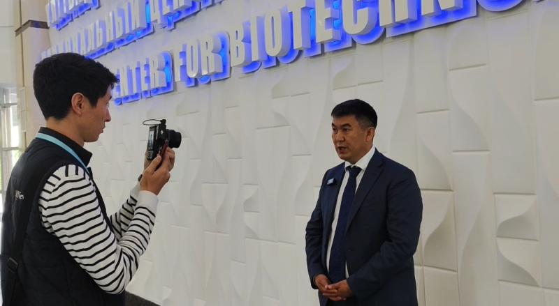 На площадке QazBioPharm Казахстан представил международной делегации биофармацевтические разработки