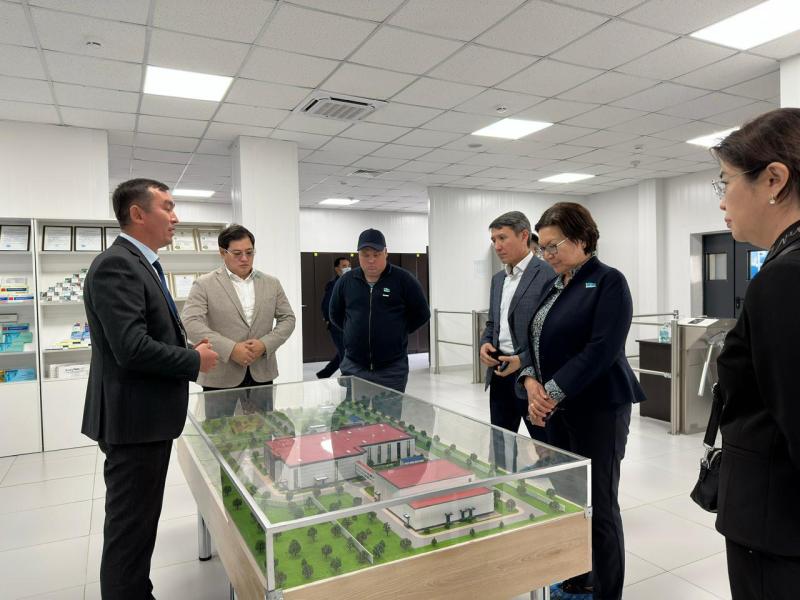 Депутаты Мажилиса ознакомились со стратегическими объектами страны в сфере биологической безопасности