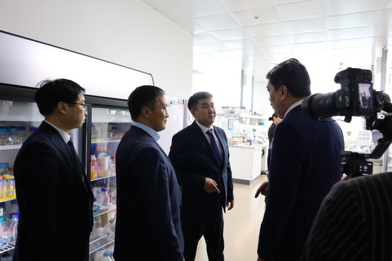 В Национальном холдинге «QazBioPharm» состоялась встреча с министром экологии и природных ресурсов РК