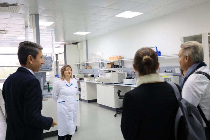 В Национальном холдинге «QazBioPharm» состоялась встреча с Чрезвычайным и Полномочным Послом Франции