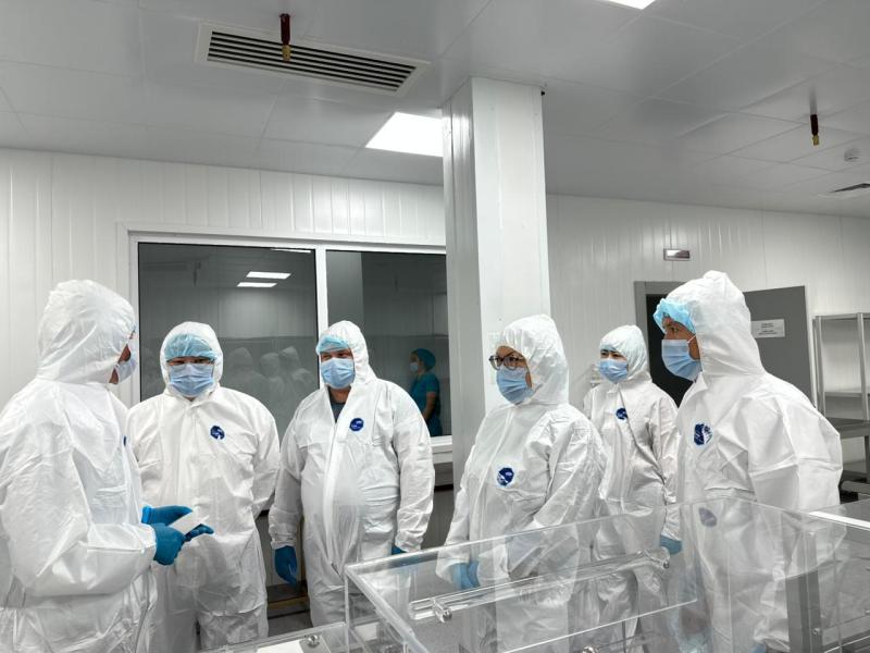Депутаты Мажилиса ознакомились со стратегическими объектами страны в сфере биологической безопасности