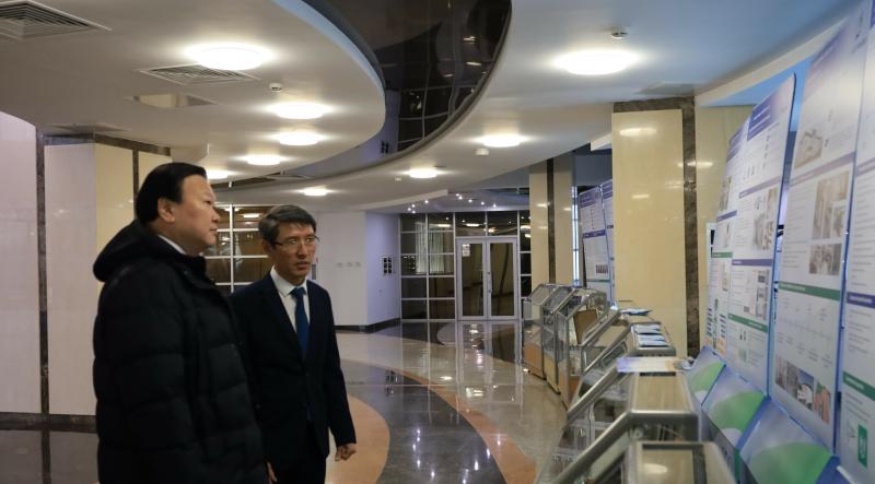 Советник Президента РК Алексей Цой посетил Национальный холдинг «QazBioPharm»