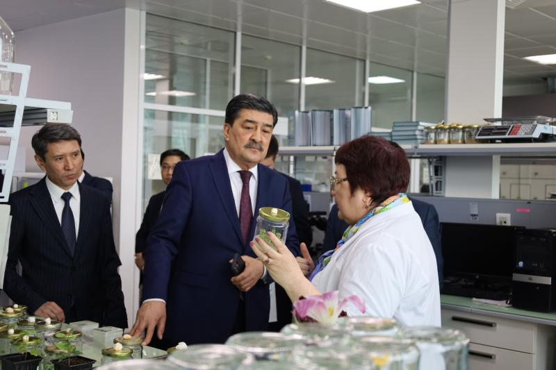 В Национальном холдинге «QazBioPharm» состоялась встреча с министром экологии и природных ресурсов РК