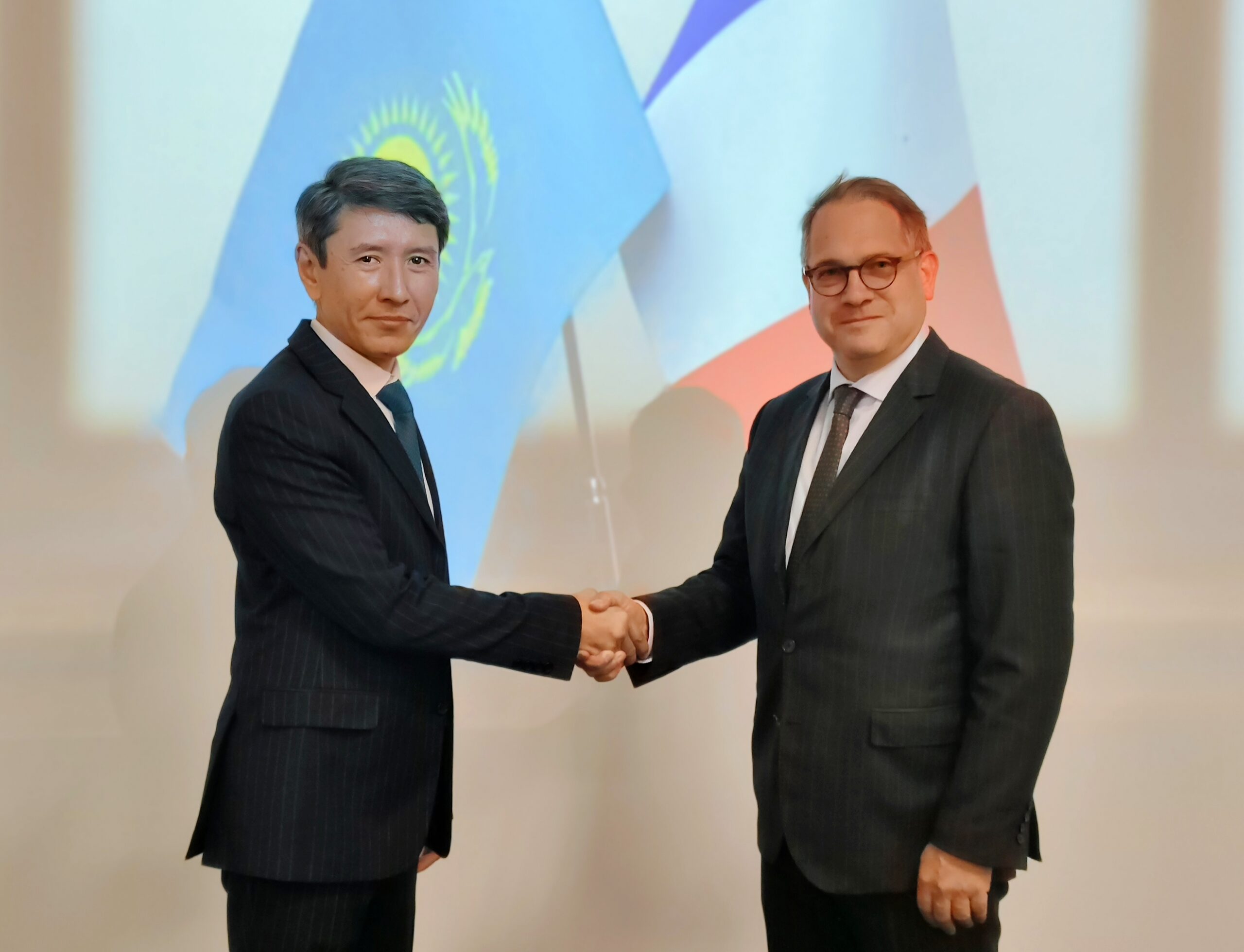 Meeting with the Ambassador of France at the National Holding “QazBioPharm”